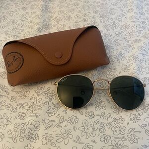 Ray-Ban Gold Frame Sunglasses with Green Tinted Lenses